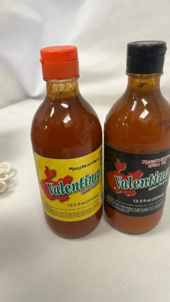Salsas Valentina negra y roja