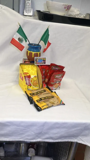 Sopas Maggi, Malher y La Moderna